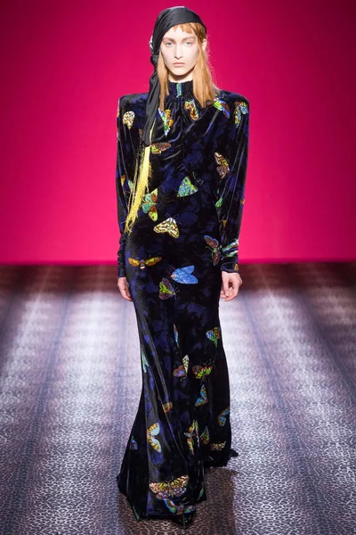 Look 14
